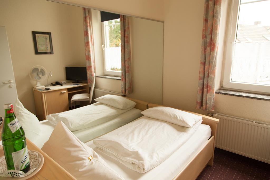 Hotel Moerser Hof Exterior photo